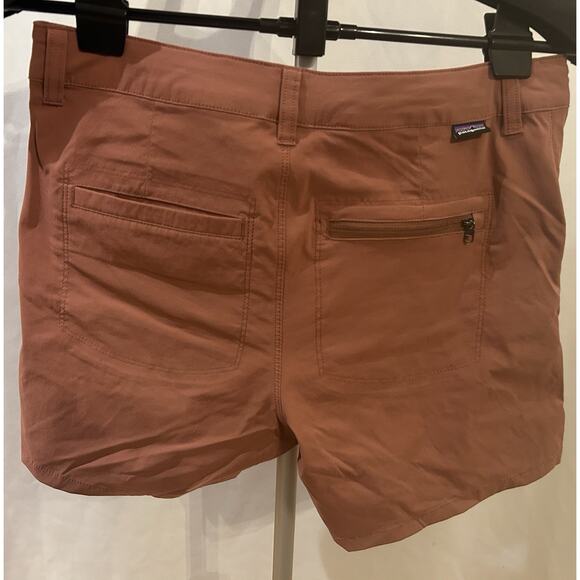 Patagonia Rust Shorts Women's size 2 - Picture 2 of 4